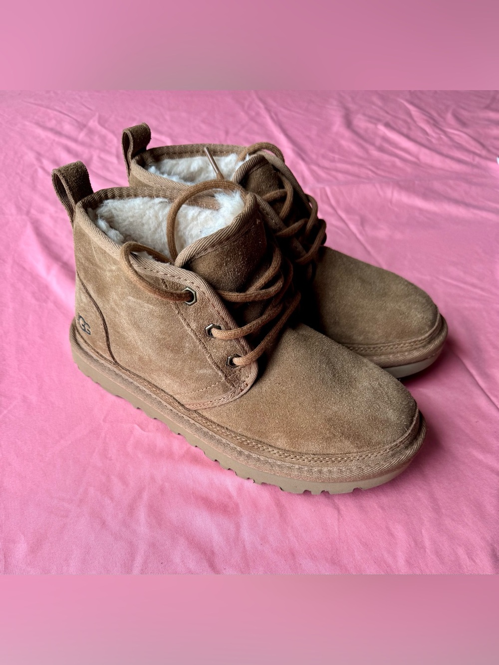 ✨NWOB✨UGG Women's Neumel Suede Lace-Up Boots - Chestnut, Size 6 (Brand New!)